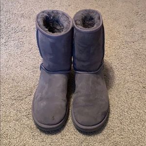 Short grey uggs